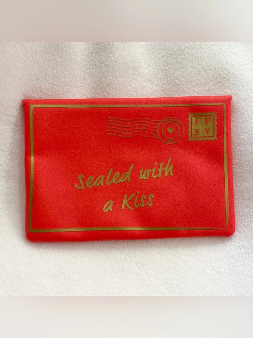 ipsy sealed kiss
